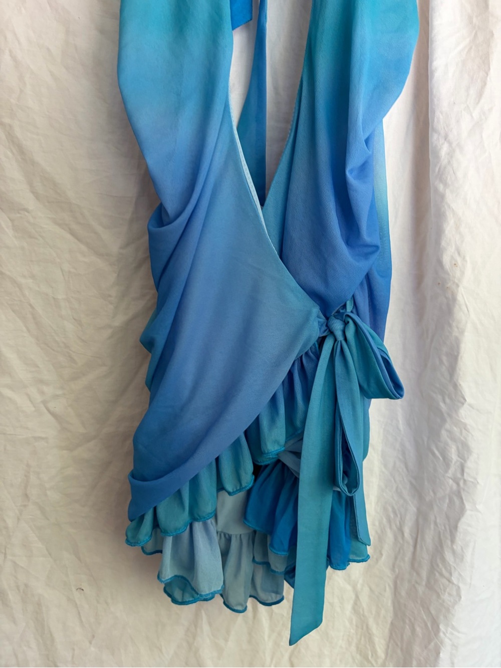 WHITE FOX Boutique Blue Ombre Halter Top Ruffled Ruched Size S party Y2K resort - Picture 16 of 16